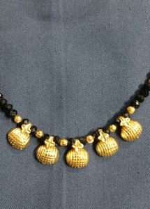 Elegant Gold &amp; Black Necklace