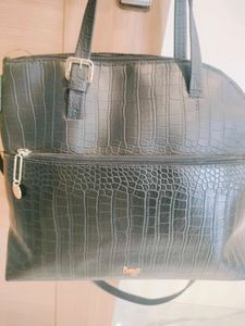 Baggit Elegant Black Tote Bag Fixed Price