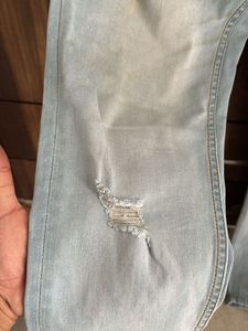 Light Wash Ripped Jeans