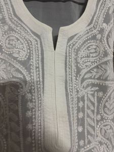 White Embroidered Chikankari Kurta