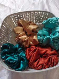 4 Scrunchies Combo Pack