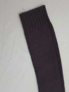 H&amp;M Black Cropped Knit Sweater