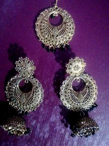 Traditional Maang Tikka &amp; Earrings Set