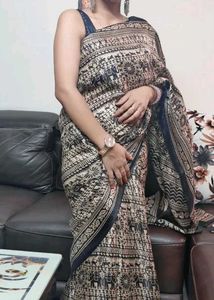 Elegant Black &amp; Beige Saree🖤
