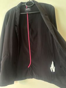 Berksha Chic Black Blazer