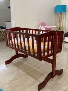 LUVLAP Baby Cot/Bed in very Good Condition
