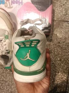 Air Jordan 4 Retro Sneakers