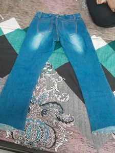 Frayed Hem Flare Jeans