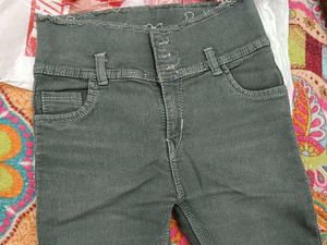 Olive Green High-Waisted Jeans