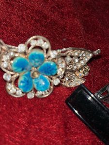 Hair  accessories