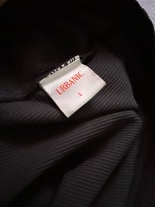 Ribbed V-Neck Tee