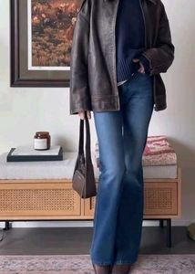 Bootcut Dark Blue Jeans