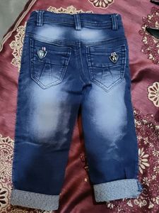 KIDS BOY JEANS IN NEW CONDITION