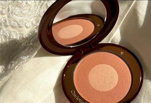 Charlotte Tilbury Cheek To Chic-blush