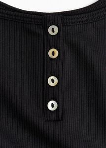 RIBBED BUTTON-FRONT BODY