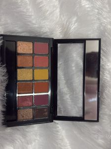 Lakme Absolute Eyeshadow Palette hurry up girls 🌸