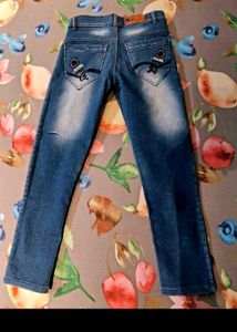 Brand New Jeans (FREEBIES INCLUDED) Booked