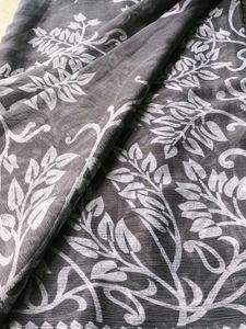 Elegant Grey Floral Print Saree