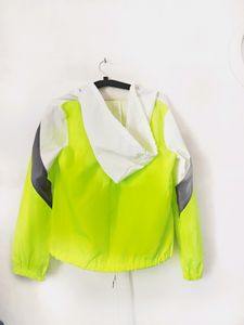 Sports Jacket Cropped Accepting Reasonable Offer ?