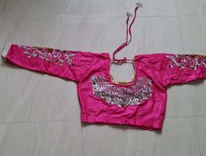 New Georgette Saree with Embroidery Blouse 💫