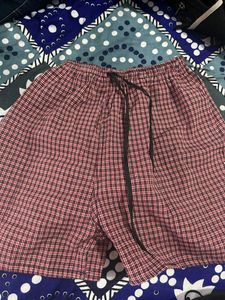 Stylish Checkered Shorts Combo