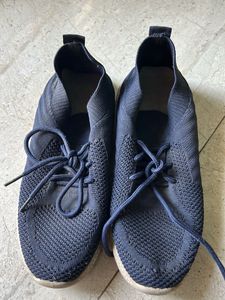 Comfortable Blue Knit Sneakers