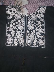 I&#39;m Selling A Tunic Top In Black Colour Georgette