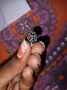 4 Silver Metal Nose Pin And 1 Golden Nose Pin (Maharashtrian)