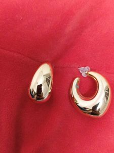 Light weight golden earring