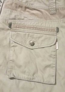 Khaki Material Cargo Baggy Pants 🫠
