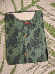 New Kurtis Purchased In Bulk Quantity From Mumbai