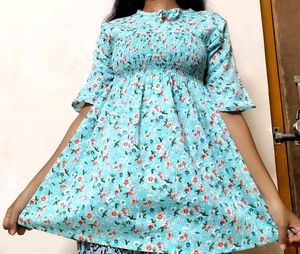 Pretty 🤩 Dress With Flower Pattern