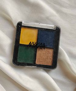 4-Color Eyeshadow Palette