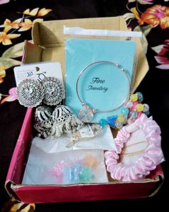 Gift Set For Girls (Set Of 7)