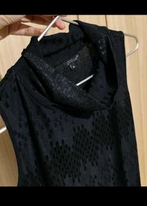 Combo Of Knitted Shrug &amp; Sleeveless Top