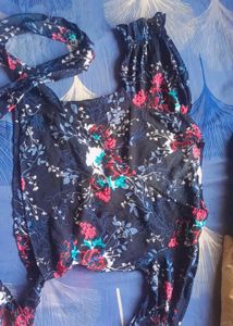 Floral Print V-neck Top