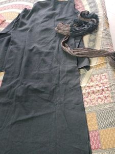 Elegant Kurta &amp; Scarf Set