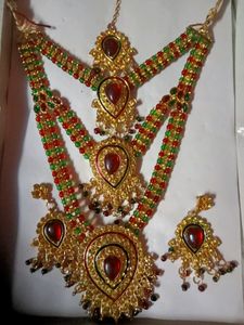 Necklace Jewellery Set A Pair Of Earrings With Man