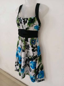 BEAUTIFUL FLORAL PRINT DRESS