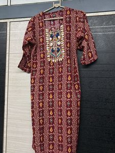 Elegant Embroidered Kurti