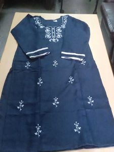 Embroidered Kurti Set - Size M