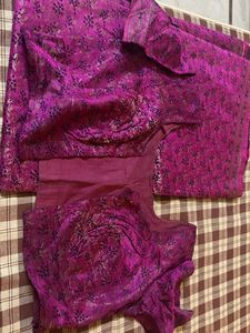 Saree With Blouse
