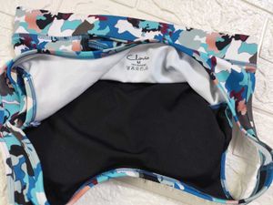 Clovia Medium Padded Sports Bra