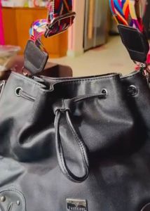 Van Heusen - Bucket Handbag