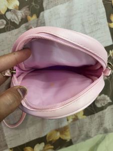 Black Cat sling bag