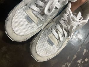 Casual white Sneakers