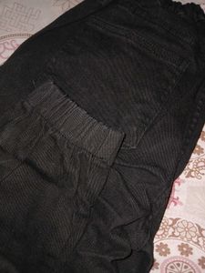 BLACK CARGO PANTS