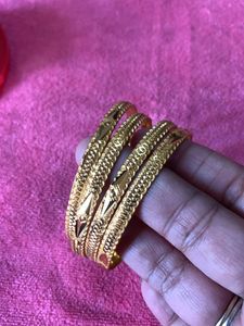 Set of 4 Gold Tone Bangles