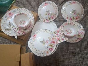Dinner Set Container 41 Pcs