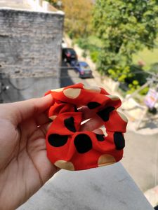 Set Of 4 Scrunchies